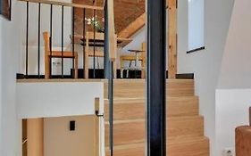 3-Level Apartment With A View Of St Mary'S Basilica By Downtown Apartments